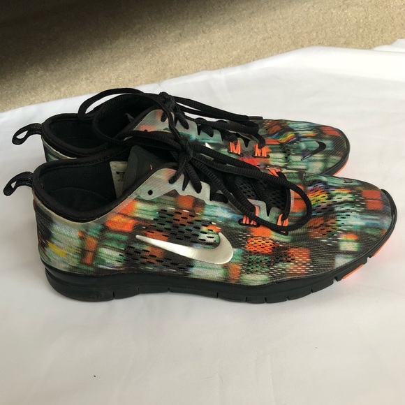 ⭐️NIKE⭐️ TR 4 | Size 7 | Multicolor - Picture 4 of 16